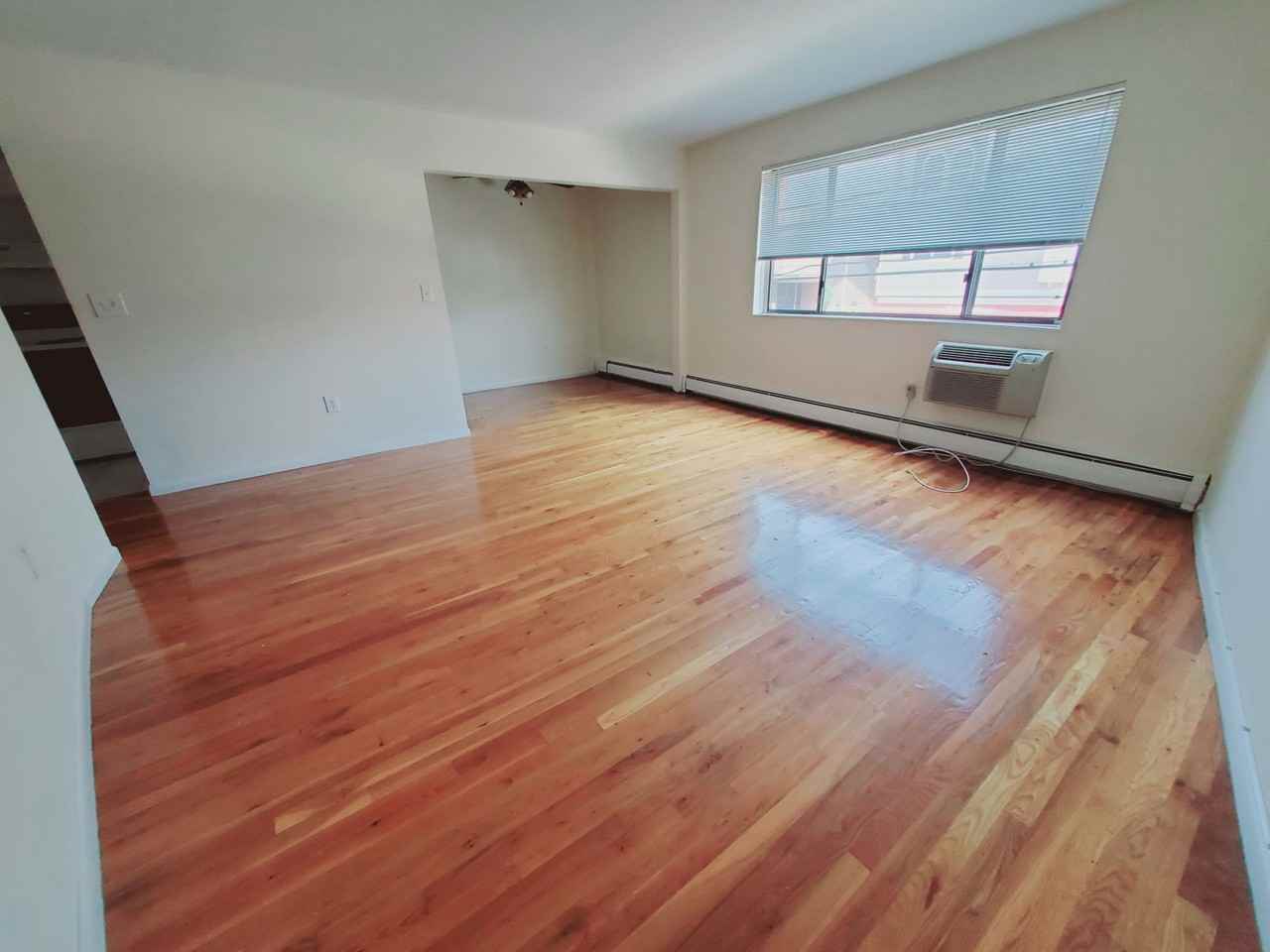 960 Hope St #1 - Photo 4 of 5