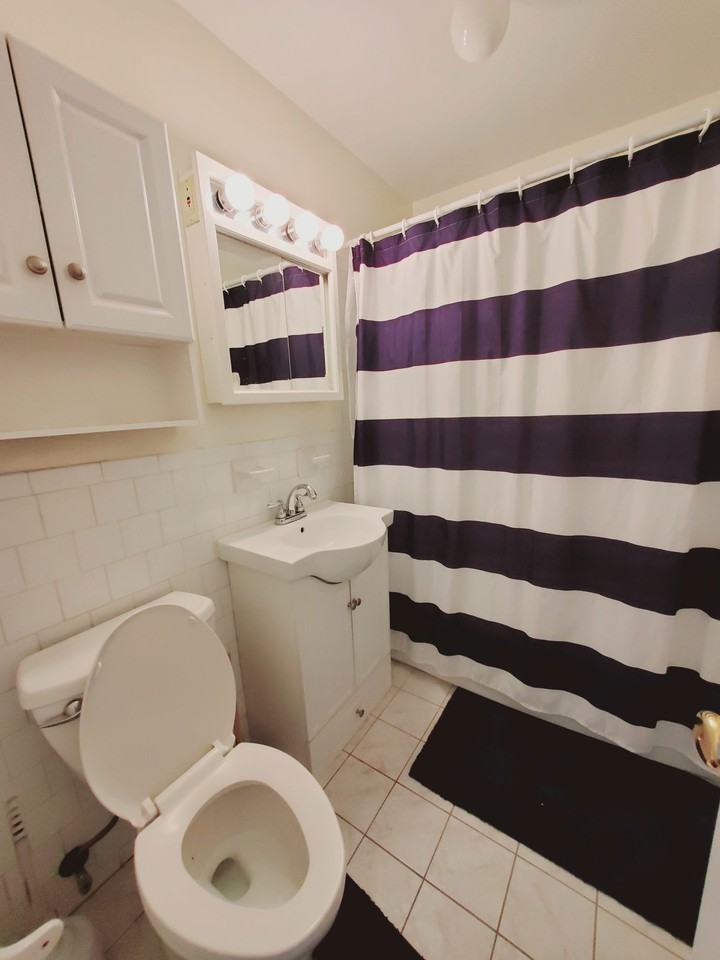 960 Hope St #1 - Photo 5 of 5