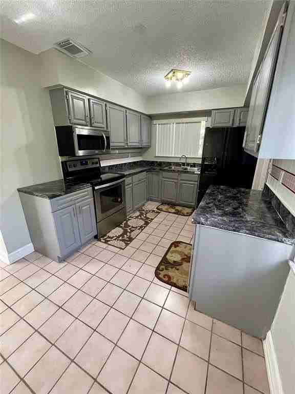 2807 Polk St - Photo 5 of 22