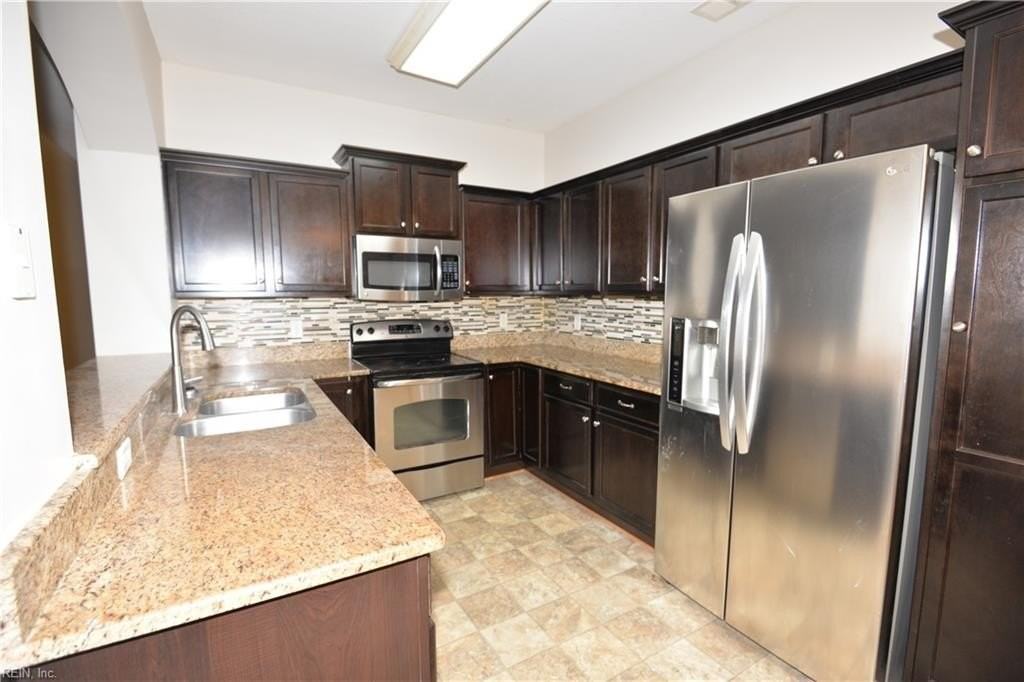 4171 Seafarer Ave - Photo 4 of 20