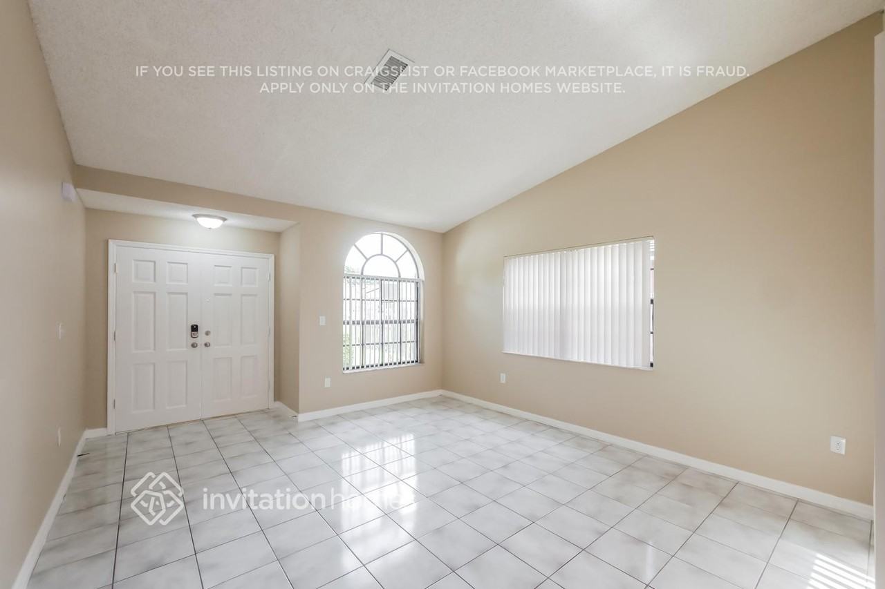 14380 Sw 112th Ter - Photo 4 of 17