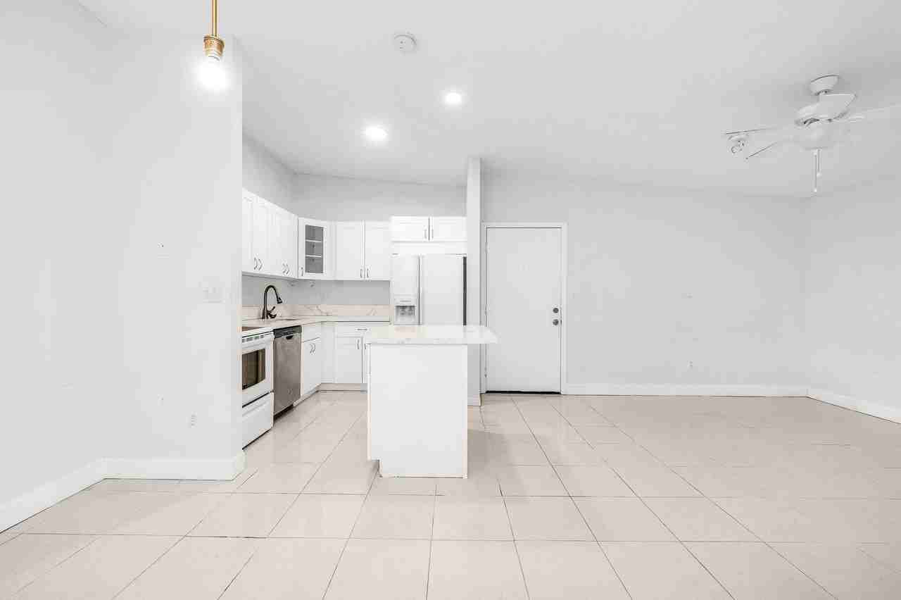 9743 W Mcnab Rd #209 - Photo 5 of 22