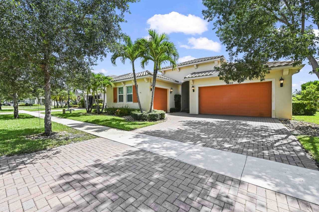 2350 Bellarosa Cir - Photo 2 of 33