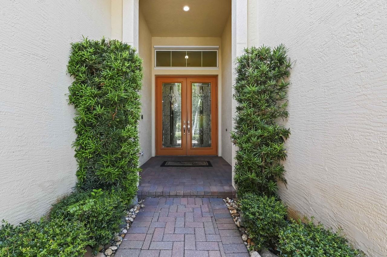 2350 Bellarosa Cir - Photo 4 of 33