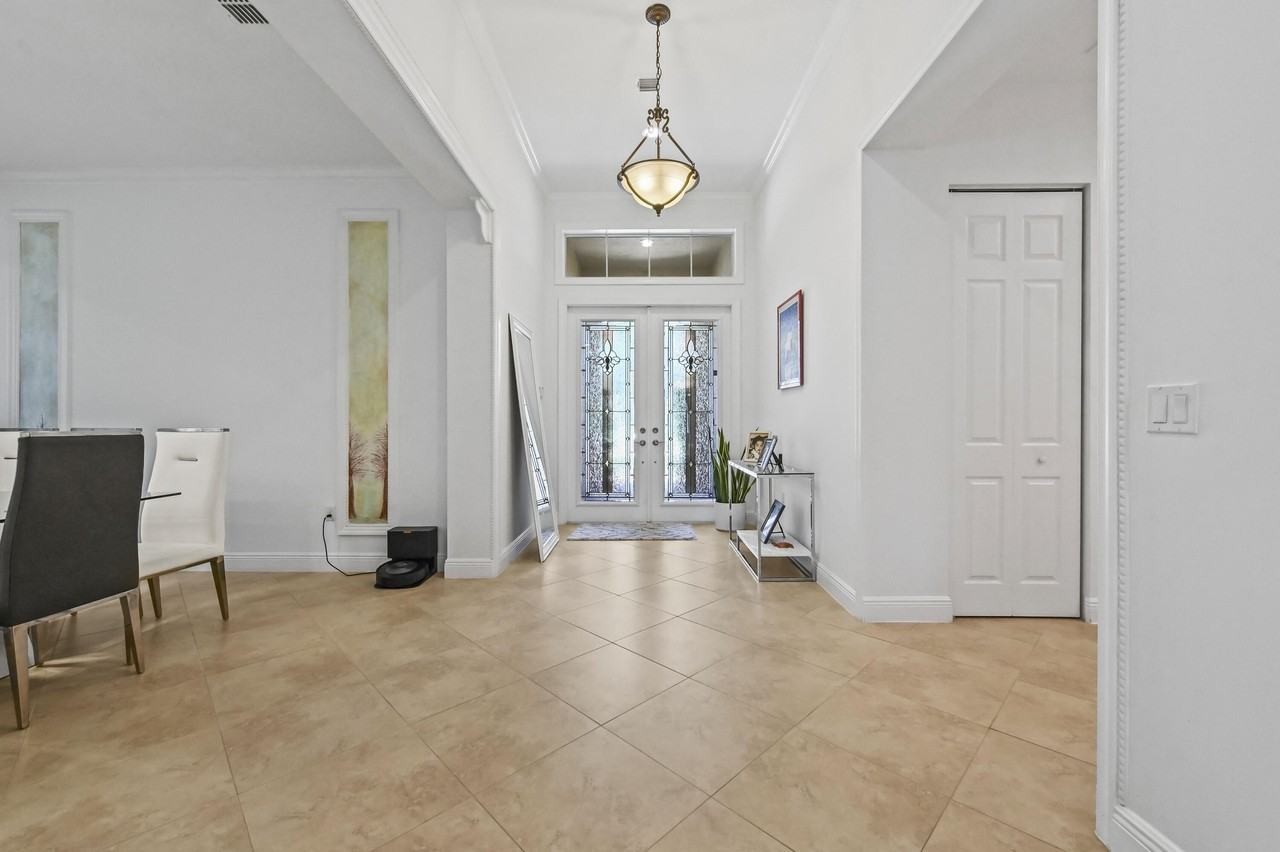 2350 Bellarosa Cir - Photo 6 of 33