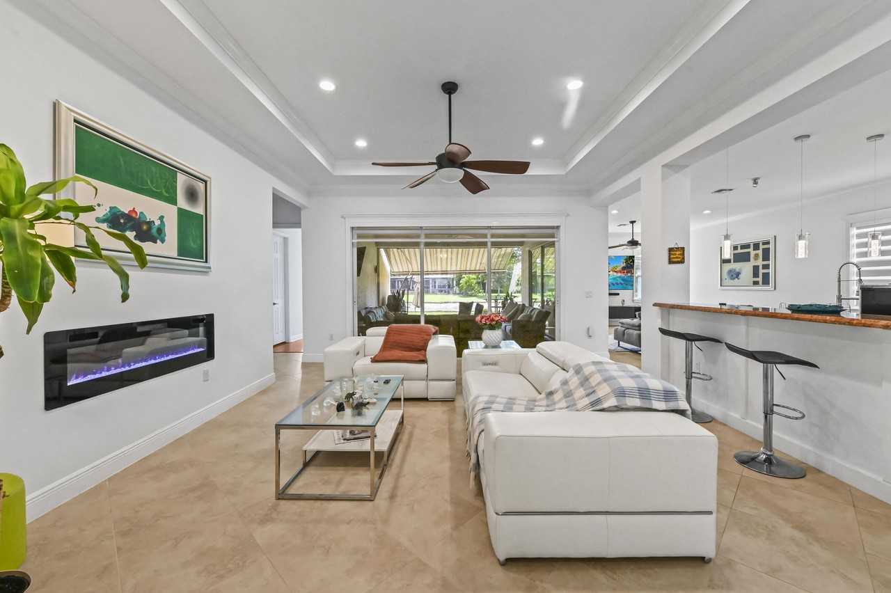 2350 Bellarosa Cir - Photo 7 of 33