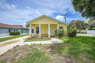 901 10th St - Photo 1 of 1