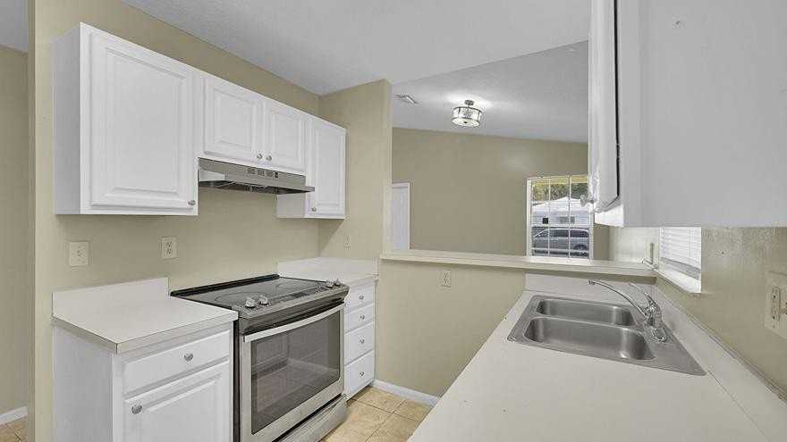 901 10th St - Photo 5 of 16