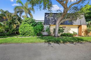 2494 Waterside Dr #4C - Photo 1 of 1