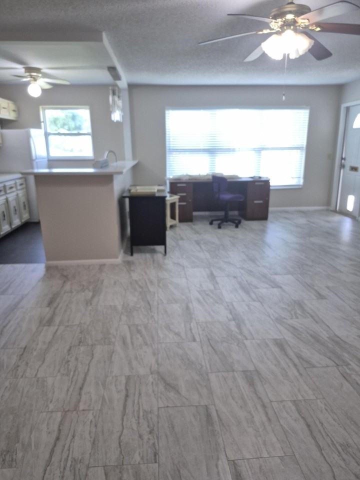 737 High Point Blvd N Apt B - Photo 5 of 12