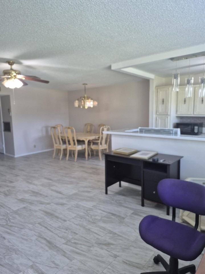 737 High Point Blvd N Apt B - Photo 7 of 12