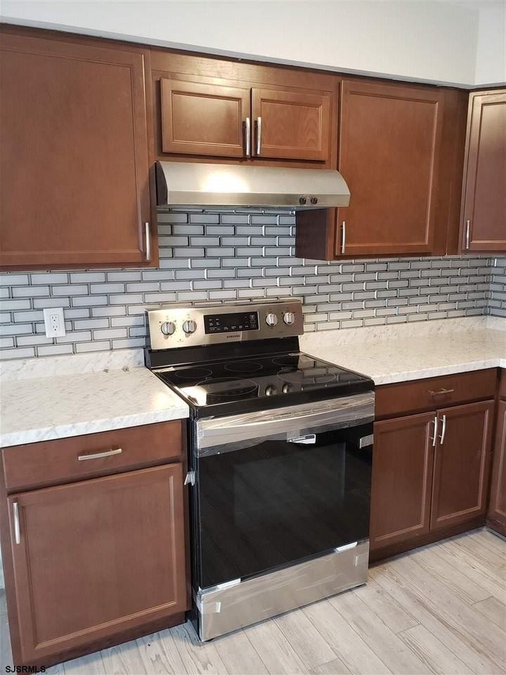 2744 Mimosa Ct - Photo 3 of 28