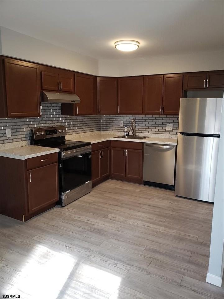 2744 Mimosa Ct - Photo 4 of 28