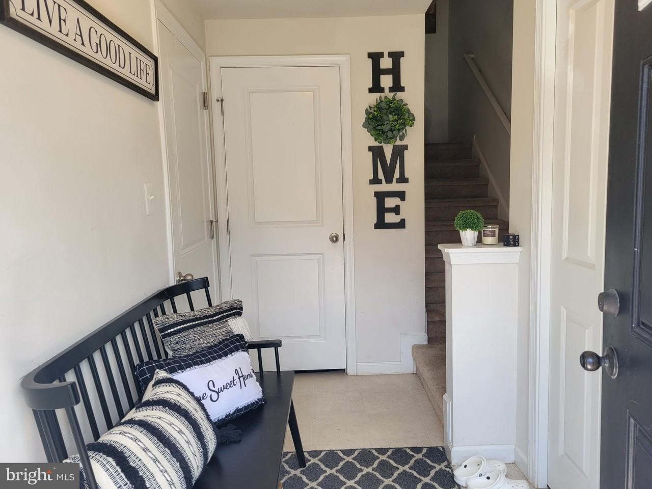 1945 Crepe Myrtle Lane - Photo 3 of 16