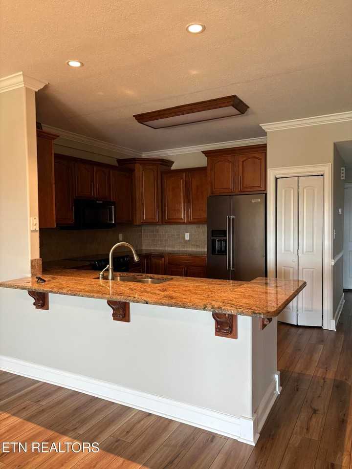 2814 Lake Pointe Dr - Photo 5 of 11