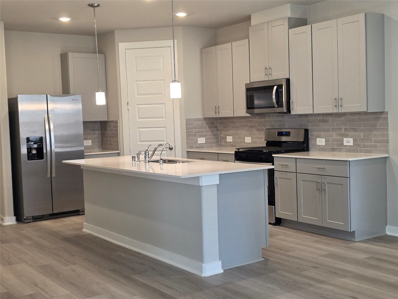 4114 Glowing Hearth Dr - Photo 5 of 14