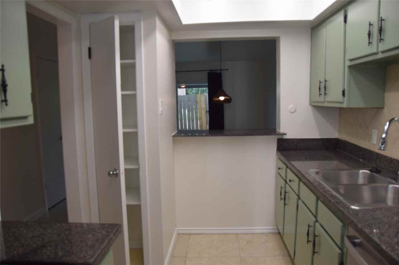 7827 Leonora St - Photo 2 of 29