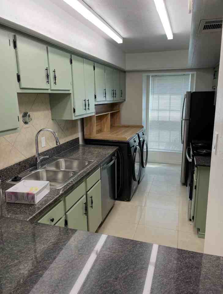 7827 Leonora St - Photo 5 of 29