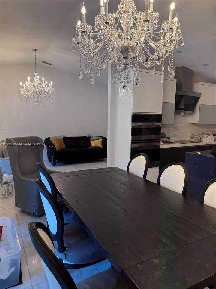 8370 Nw 167th Ter - Photo 3 of 5