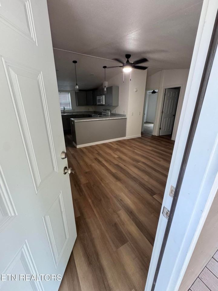 669 Ewing Cemetery Rd - Photo 5 of 17