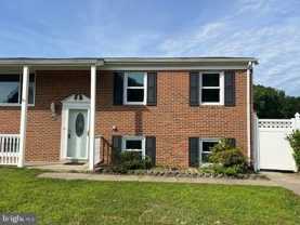1085 Woodlawn Ave - Photo 1 of 1