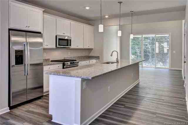 4090 Isaac Cir - Photo 7 of 42