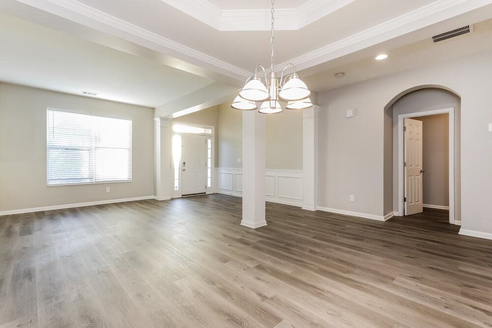 5608 Village Pkwy - Photo 6 of 17