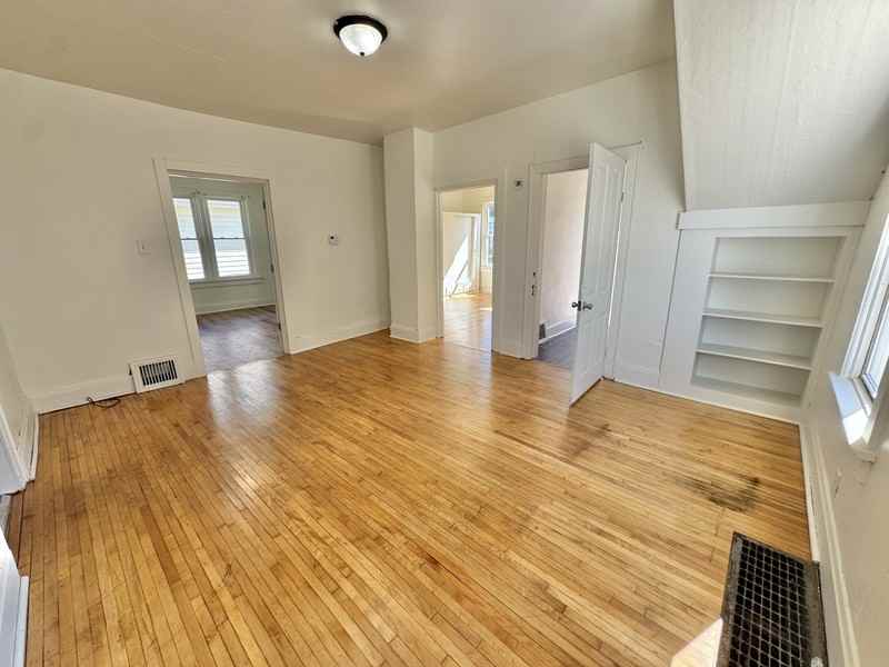 1119 Doty St - Photo 4 of 9