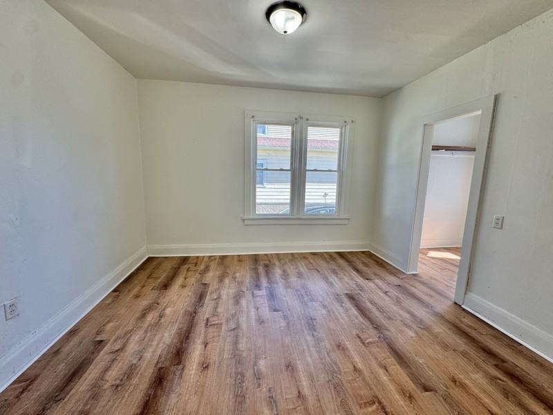 1119 Doty St - Photo 7 of 9