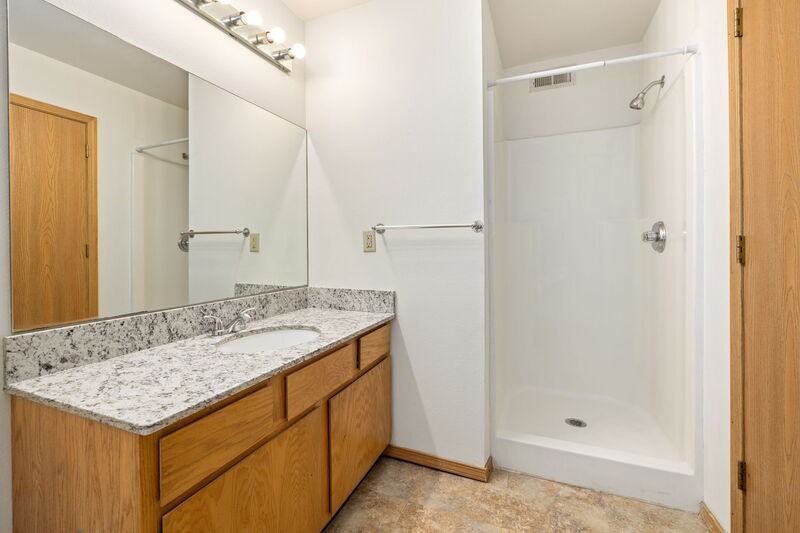 413 Columbia Pl - Photo 2 of 10