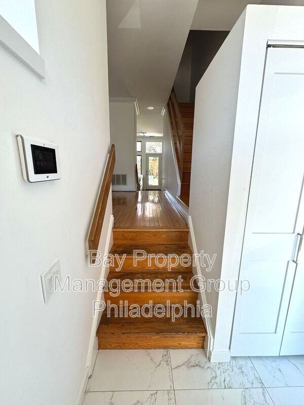 834 N Newkirk St - Photo 3 of 30