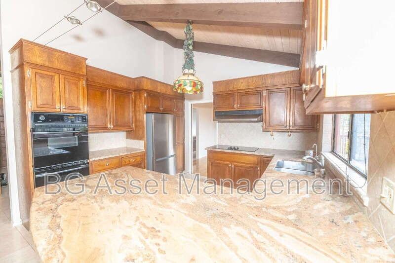 180 Somerset Rd - Photo 3 of 42