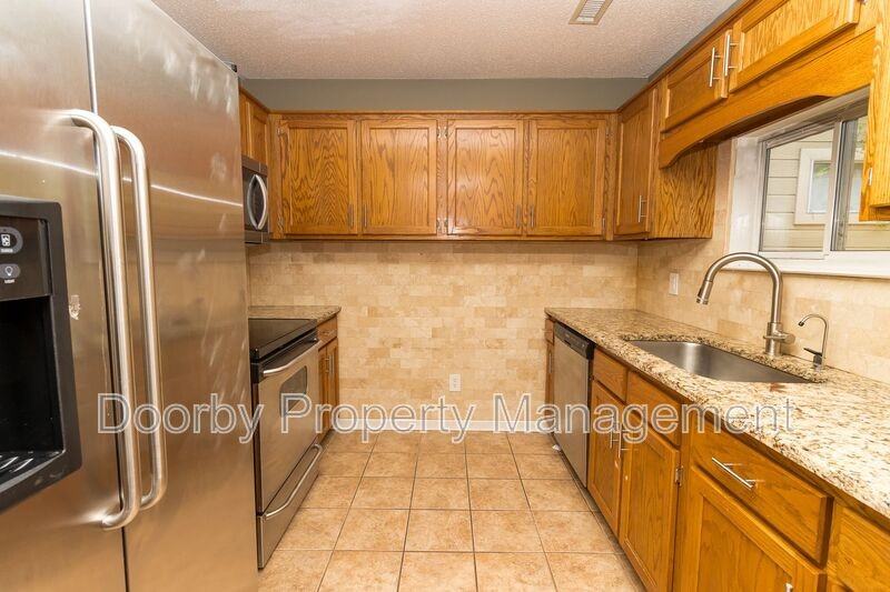 1133 Lenny Ln - Photo 2 of 24