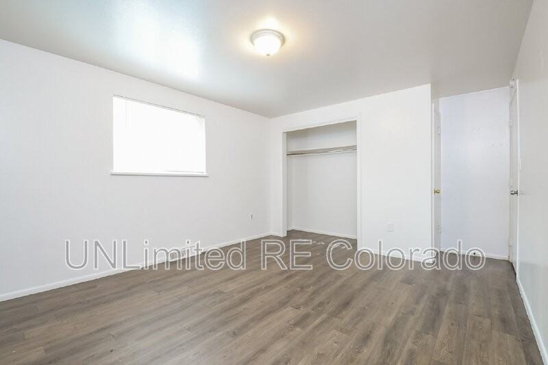 1040 Raleigh St - Photo 6 of 16