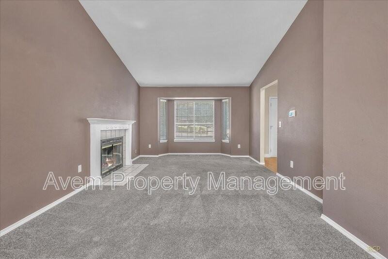 14955 Sw Daphne Ct - Photo 3 of 10