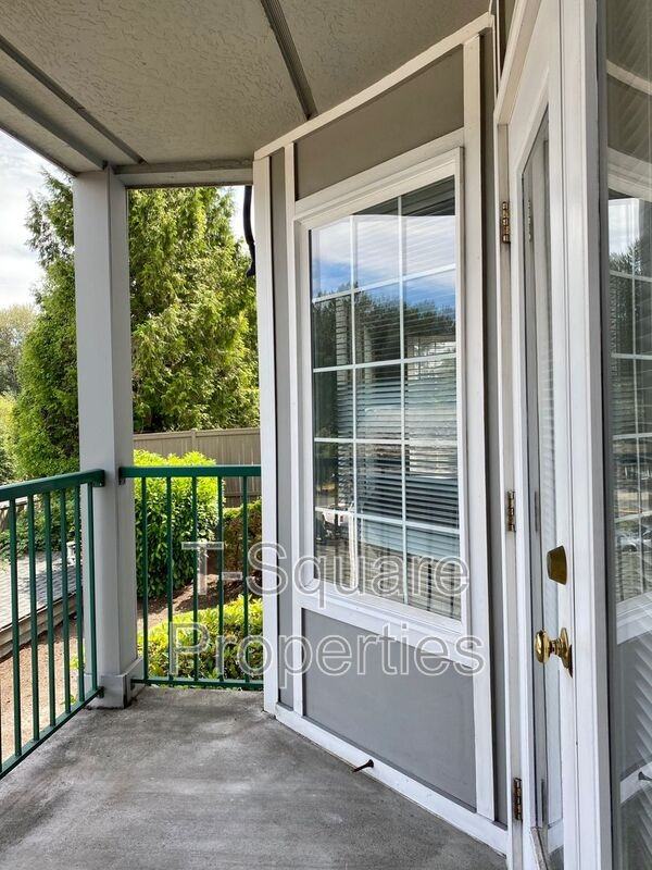 9525 Ne 180th St #205 - Photo 7 of 11