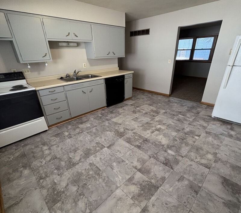 5313 Leighton Ave #A - Photo 6 of 13