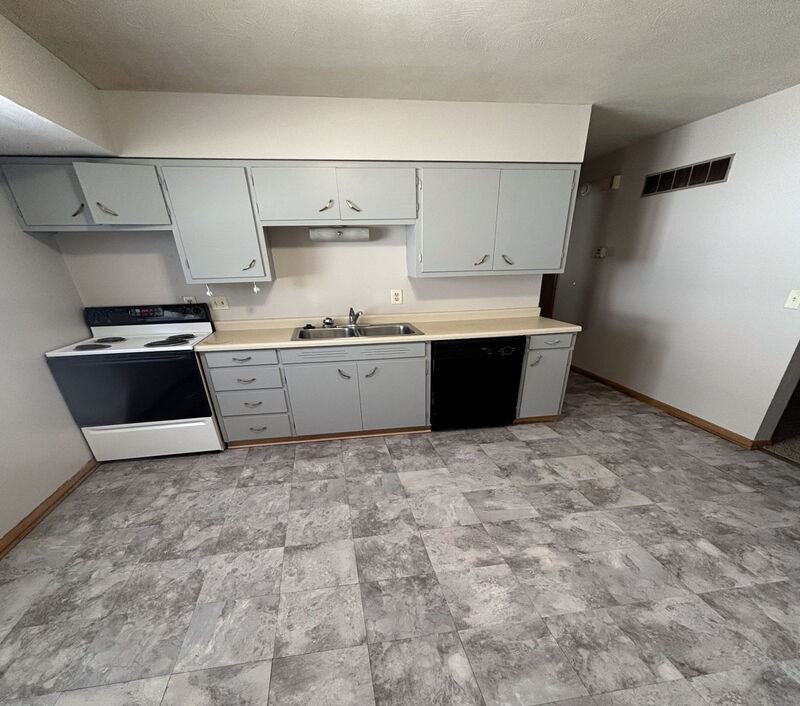 5313 Leighton Ave #A - Photo 7 of 13