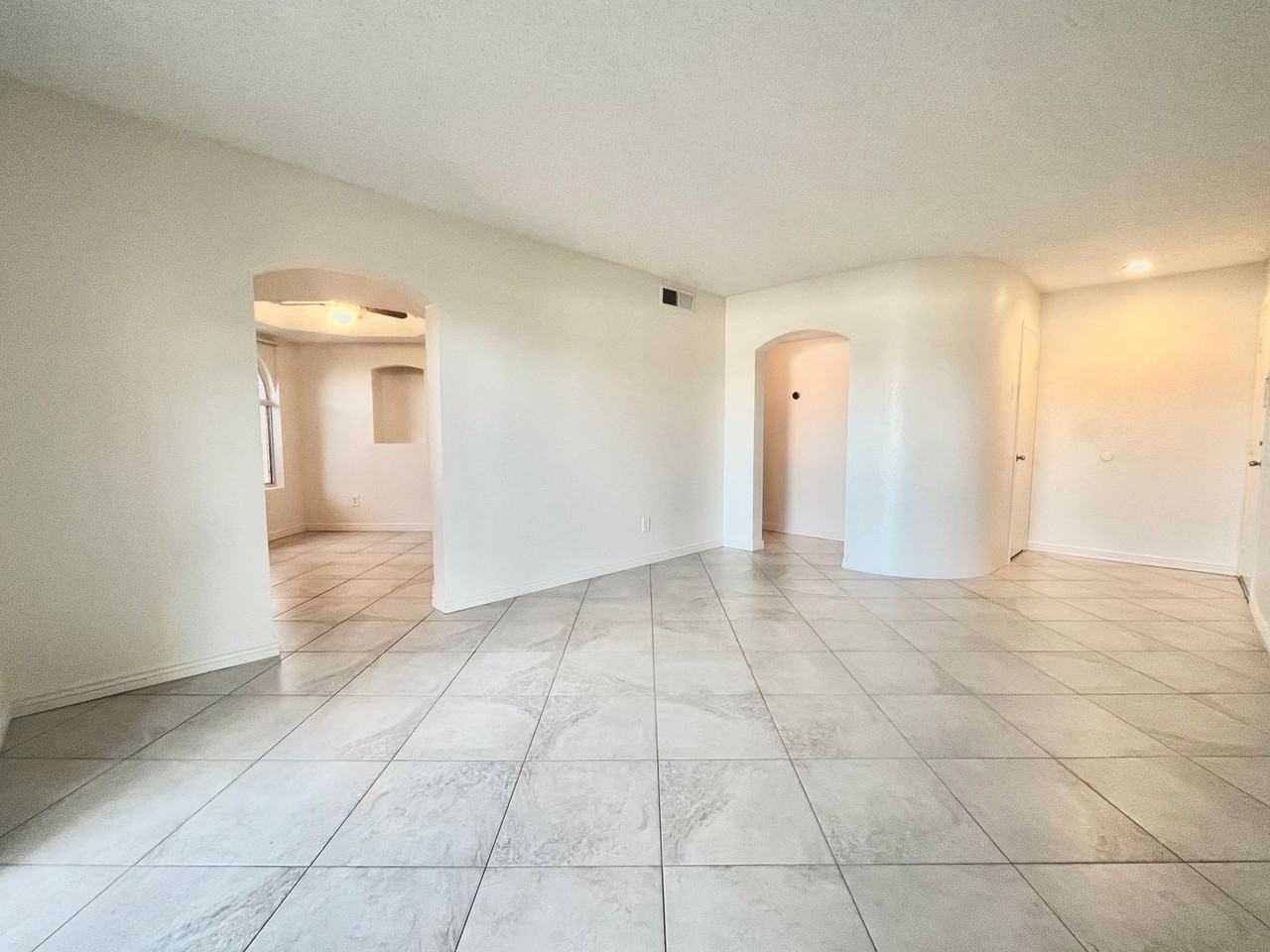 Mission Springs Apartment - Photo 7 of 33