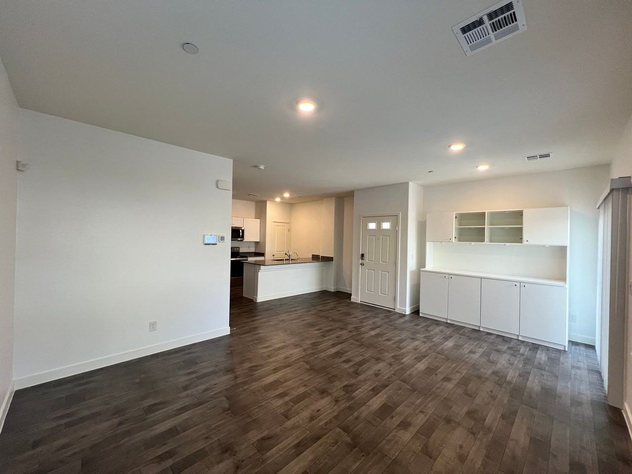 12743 Epperly St - Photo 3 of 41