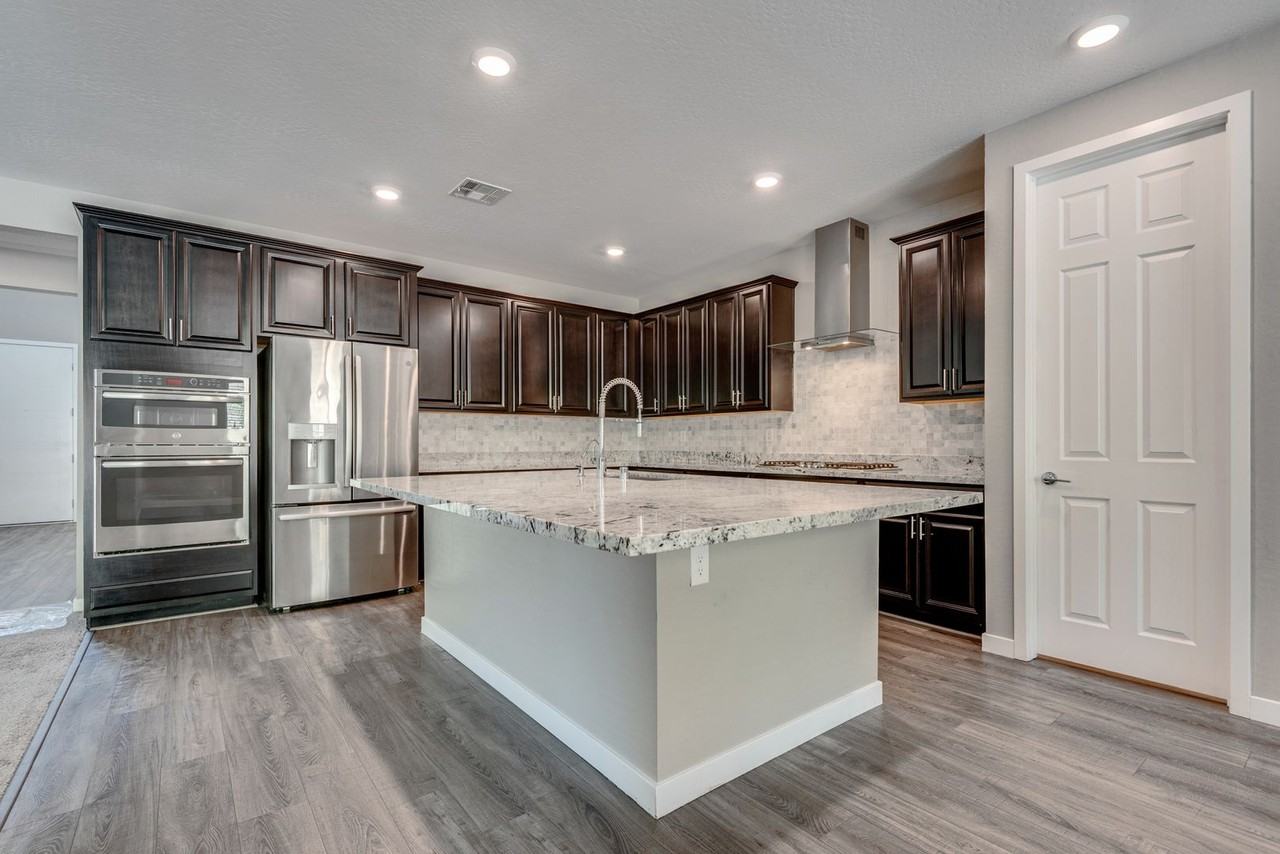 12380 Notch Trail Ave - Photo 2 of 36