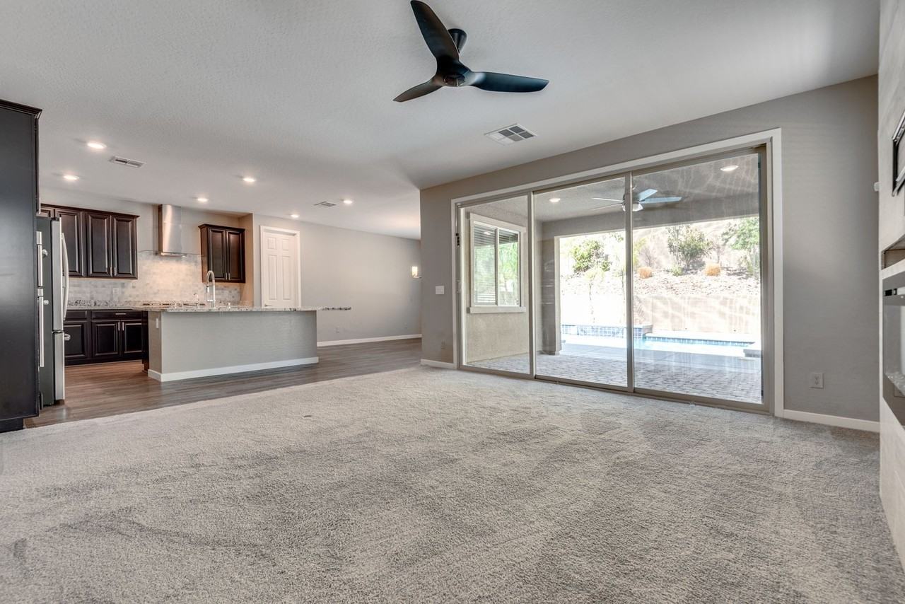 12380 Notch Trail Ave - Photo 3 of 36