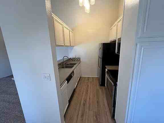 6214 Agee St - Photo 3 of 11