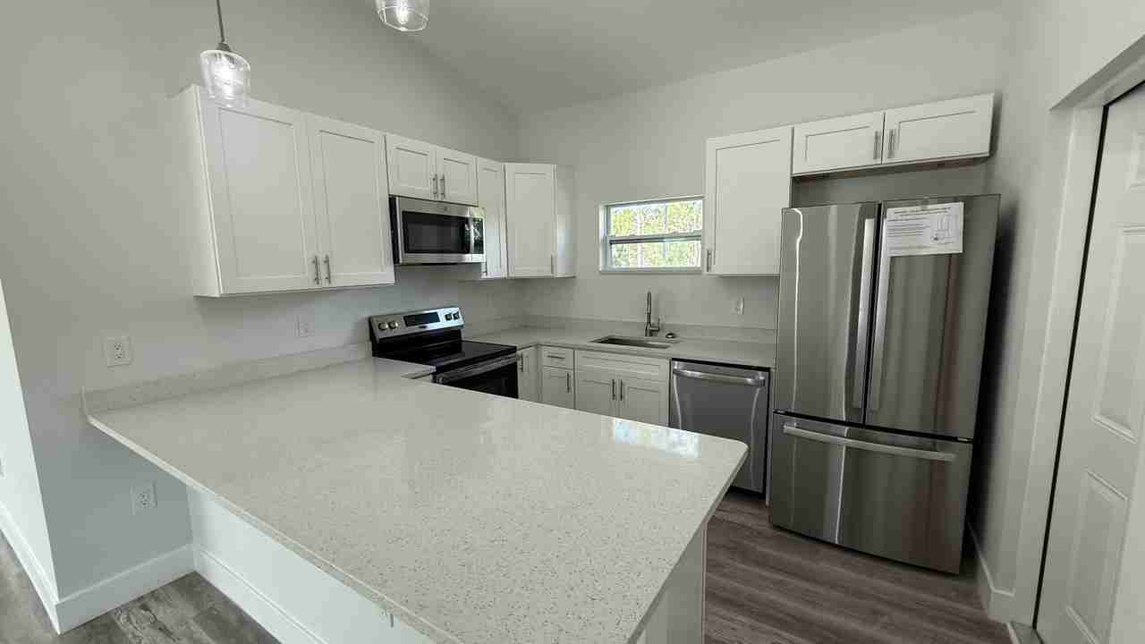 27418 Las Lomas Dr - Photo 3 of 18