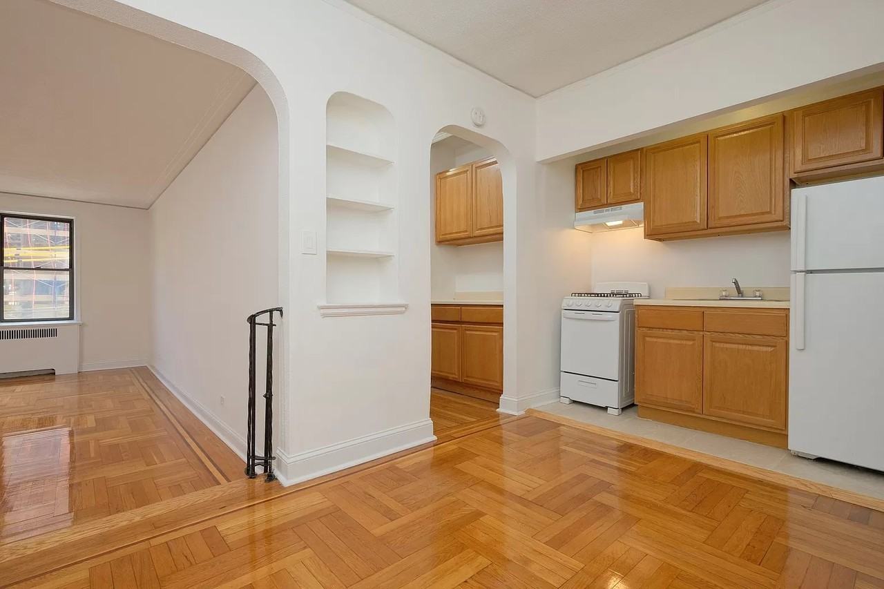 2685 Creston Ave #02EE