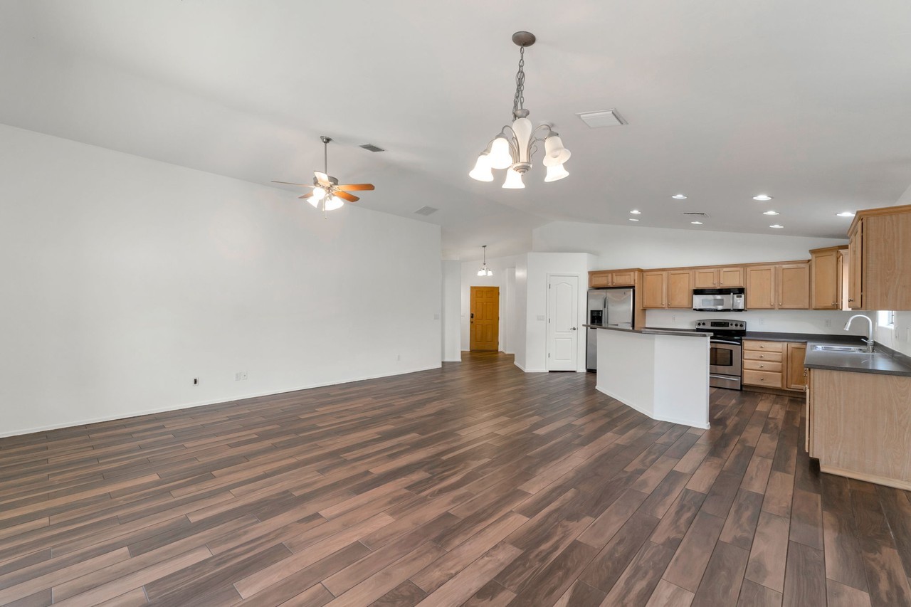 2457 W Haase Ct - Photo 6 of 24