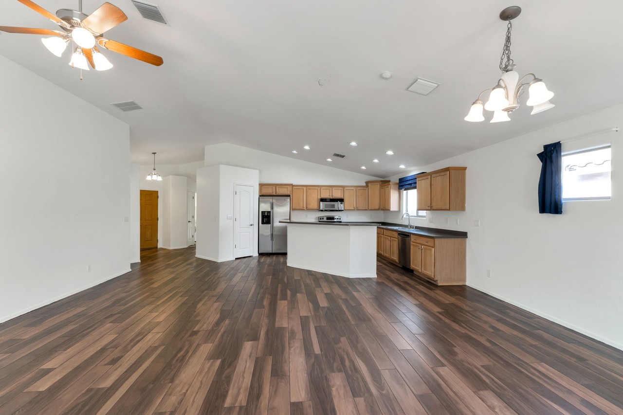 2457 W Haase Ct - Photo 7 of 24