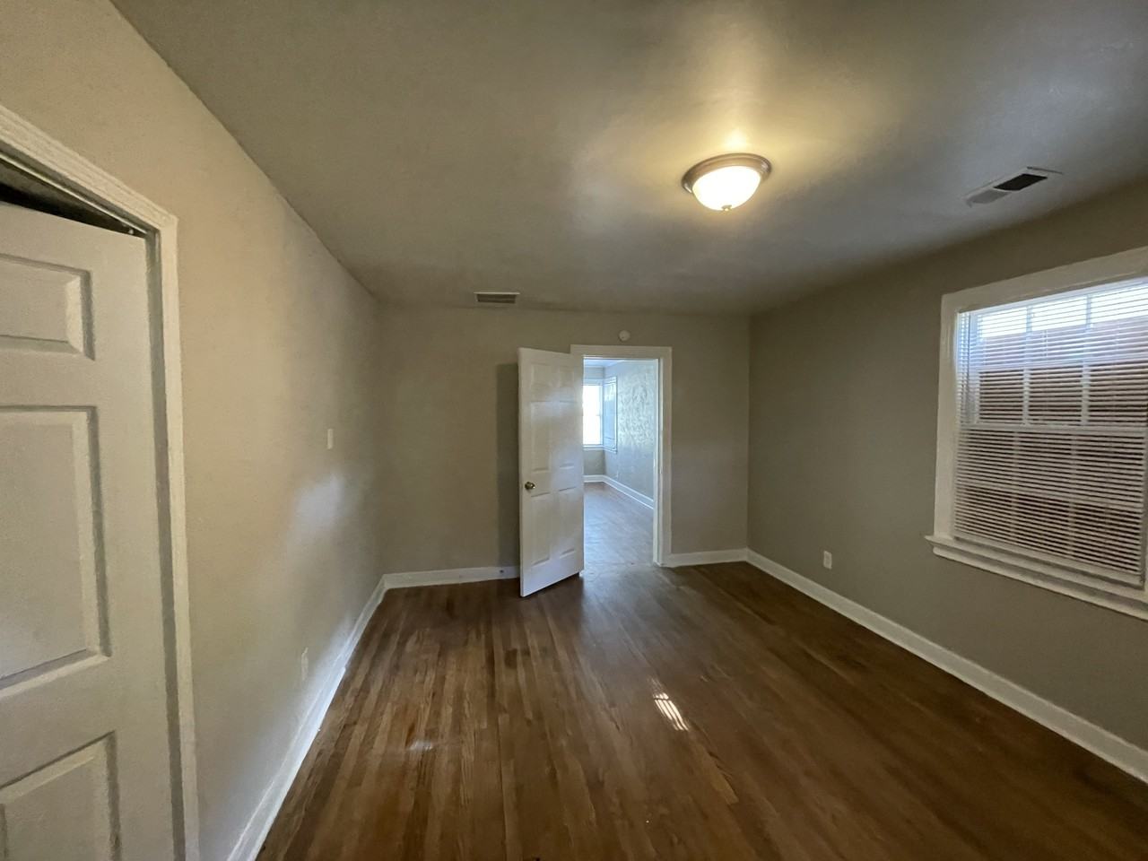 3431 Douglass Ave - Photo 3 of 9