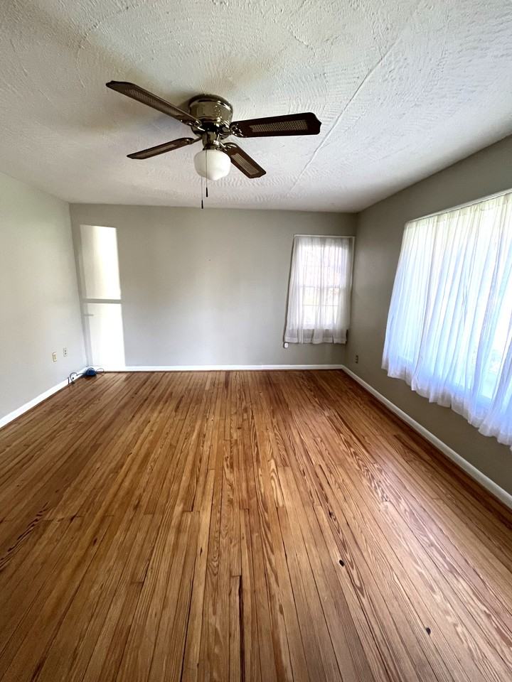 204 Wecaf Rd - Photo 3 of 24