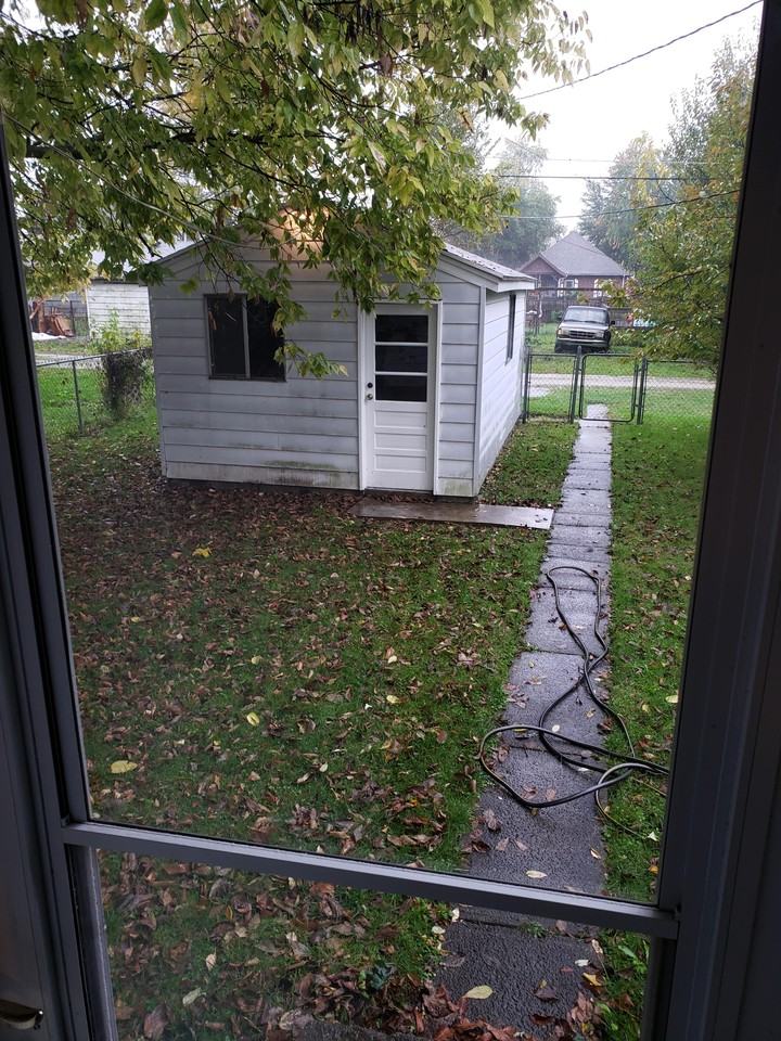 1425 W 10th St #NA - Photo 5 of 10